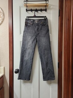 Levi's Ribcage Straight Ankle Jeans